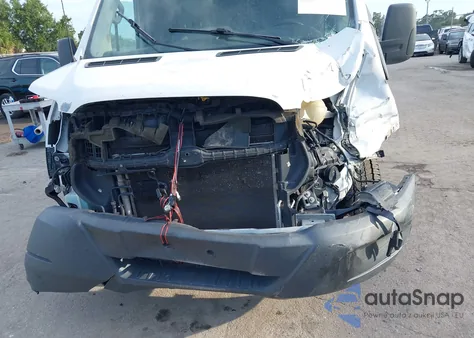 2017 Ford Transit-250 z USA, uszkodzony, nr VIN 1FTYR2CM7HKA44743